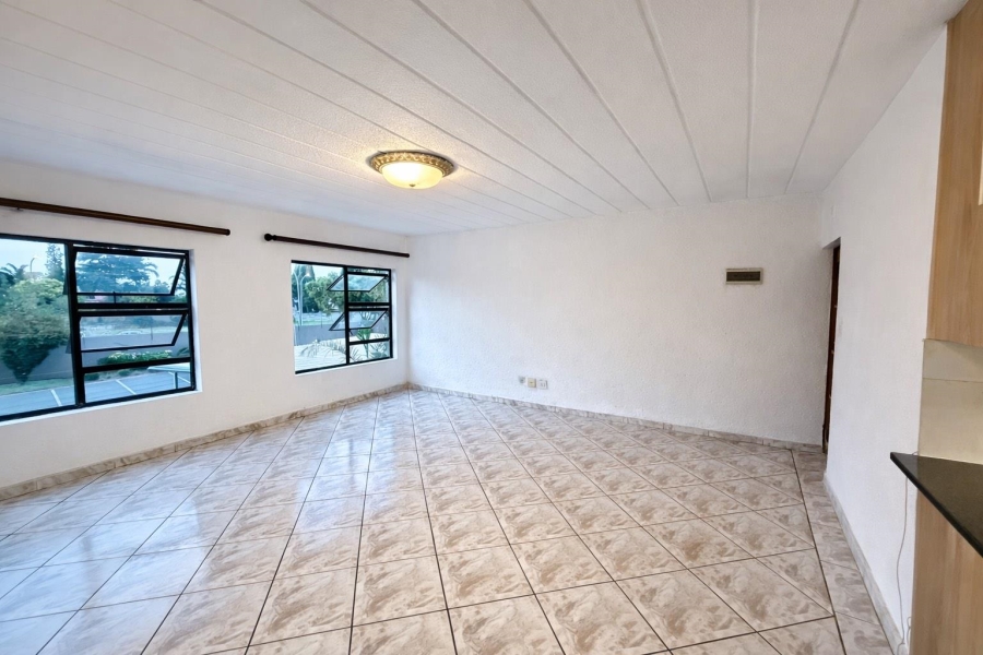 To Let 3 Bedroom Property for Rent in Lakefield Gauteng