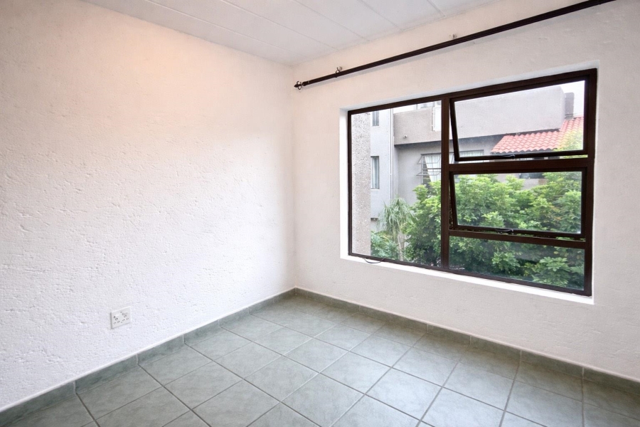 To Let 3 Bedroom Property for Rent in Lakefield Gauteng