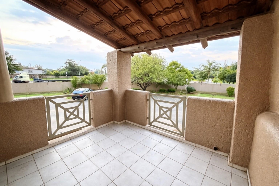 To Let 3 Bedroom Property for Rent in Lakefield Gauteng