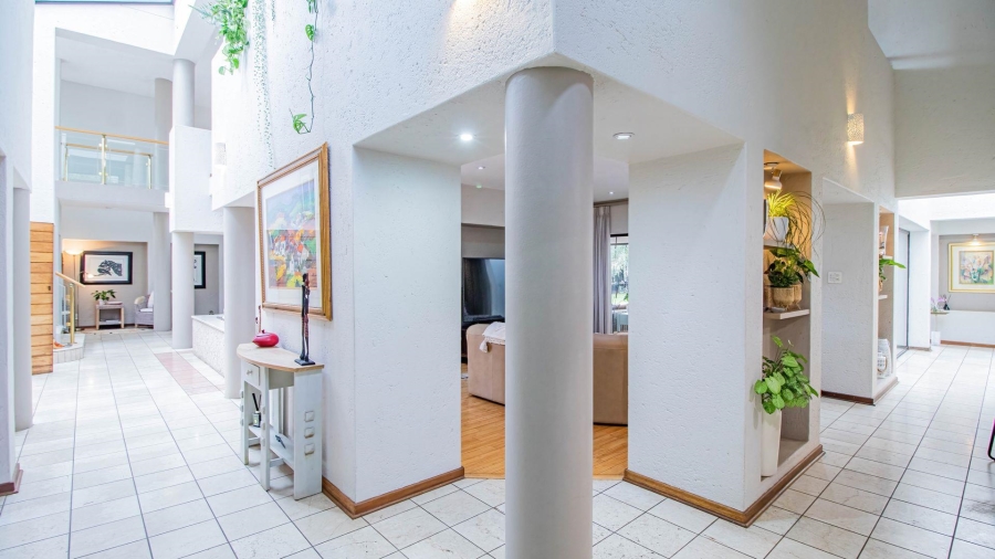 4 Bedroom Property for Sale in Lakefield Gauteng