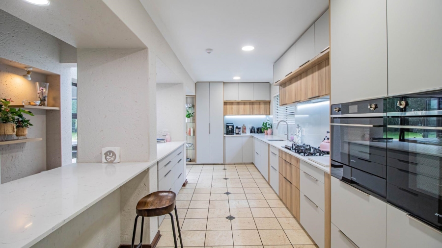 4 Bedroom Property for Sale in Lakefield Gauteng