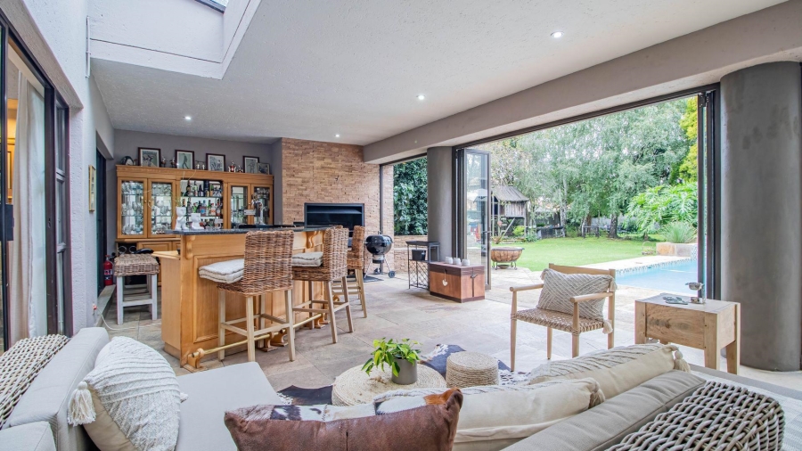 4 Bedroom Property for Sale in Lakefield Gauteng