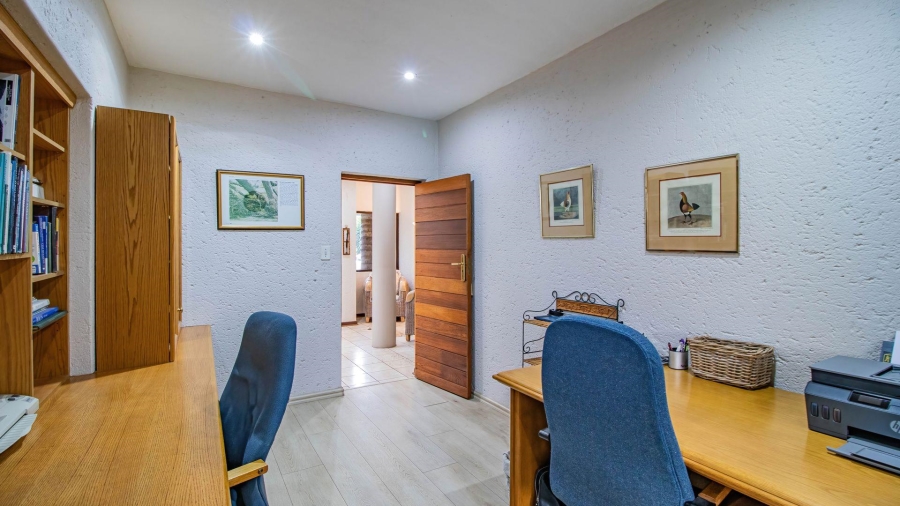 4 Bedroom Property for Sale in Lakefield Gauteng