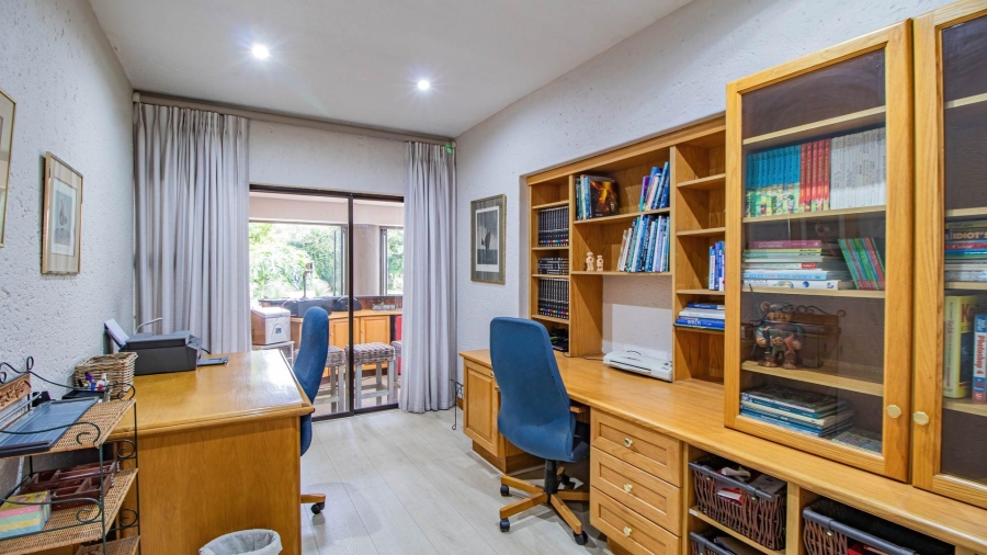 4 Bedroom Property for Sale in Lakefield Gauteng