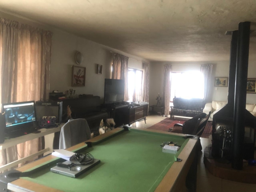 1 Bedroom Property for Sale in Waterkloof Ridge Gauteng