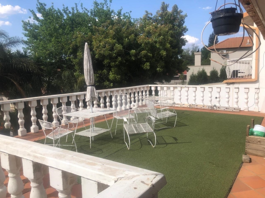 1 Bedroom Property for Sale in Waterkloof Ridge Gauteng