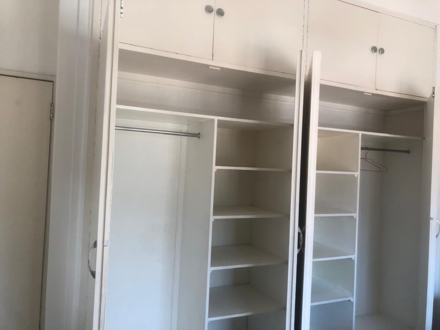 1 Bedroom Property for Sale in Waterkloof Ridge Gauteng