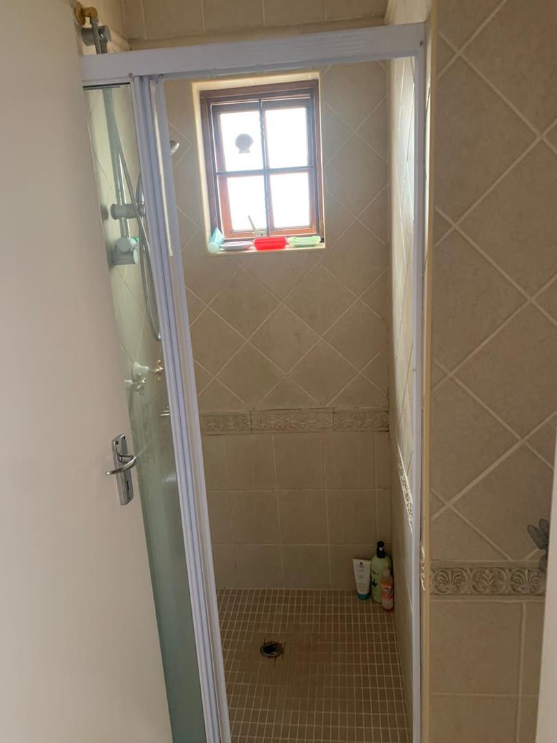 1 Bedroom Property for Sale in Waterkloof Ridge Gauteng