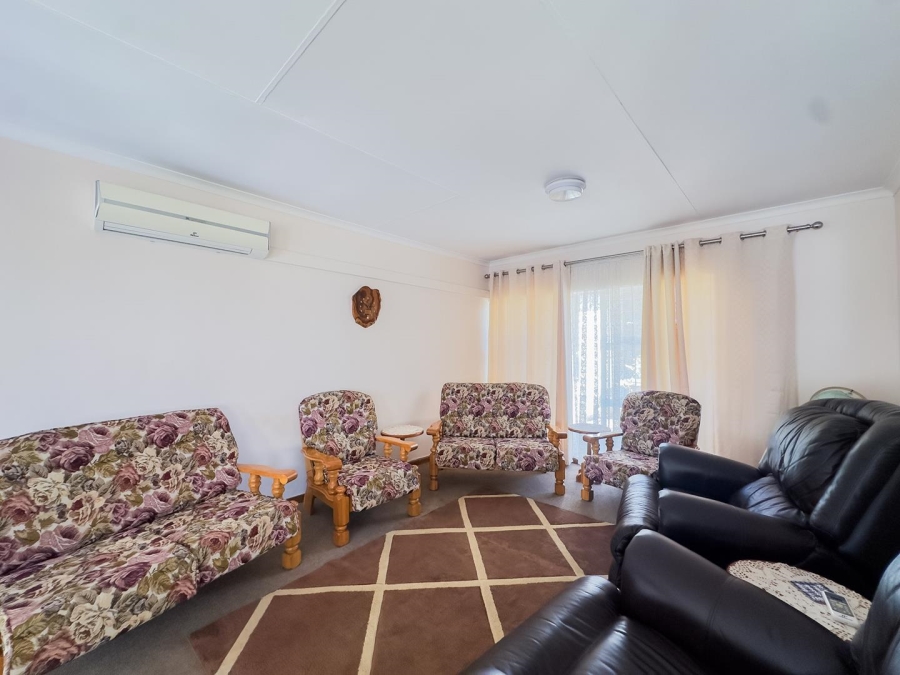 4 Bedroom Property for Sale in Florauna Gauteng