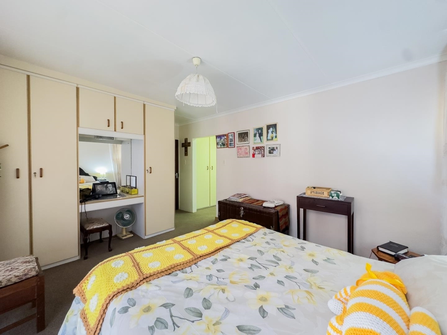 4 Bedroom Property for Sale in Florauna Gauteng