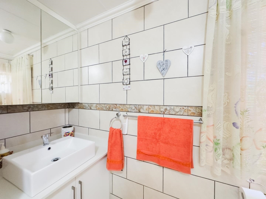 4 Bedroom Property for Sale in Florauna Gauteng