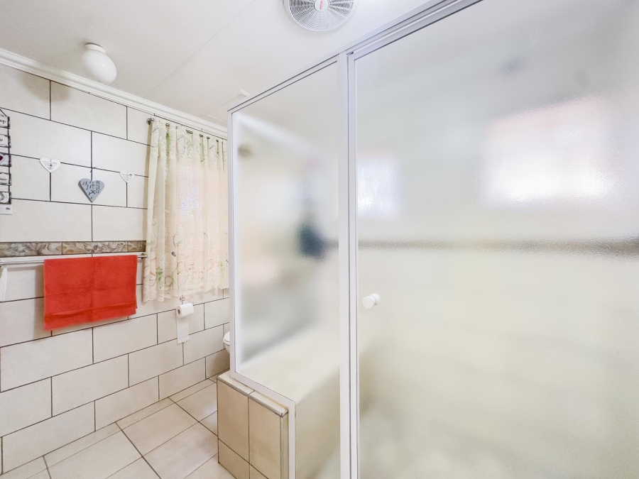 4 Bedroom Property for Sale in Florauna Gauteng