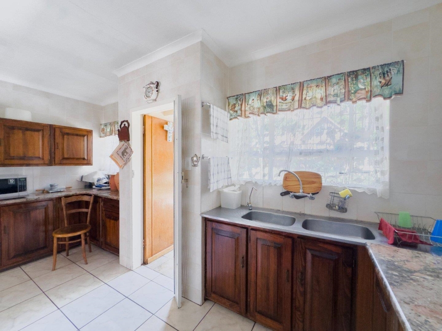 4 Bedroom Property for Sale in Florauna Gauteng