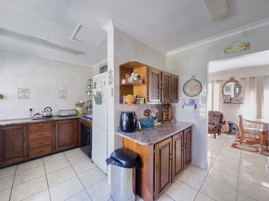 4 Bedroom Property for Sale in Florauna Gauteng