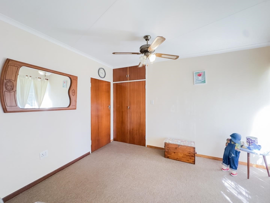 4 Bedroom Property for Sale in Florauna Gauteng