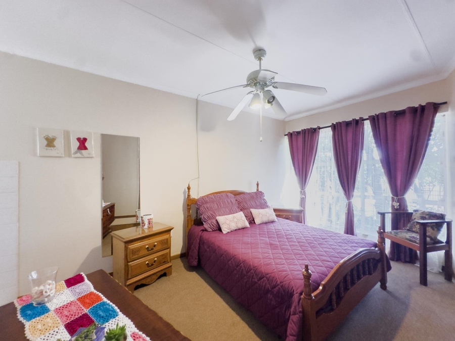 4 Bedroom Property for Sale in Florauna Gauteng