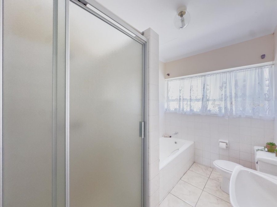 4 Bedroom Property for Sale in Florauna Gauteng