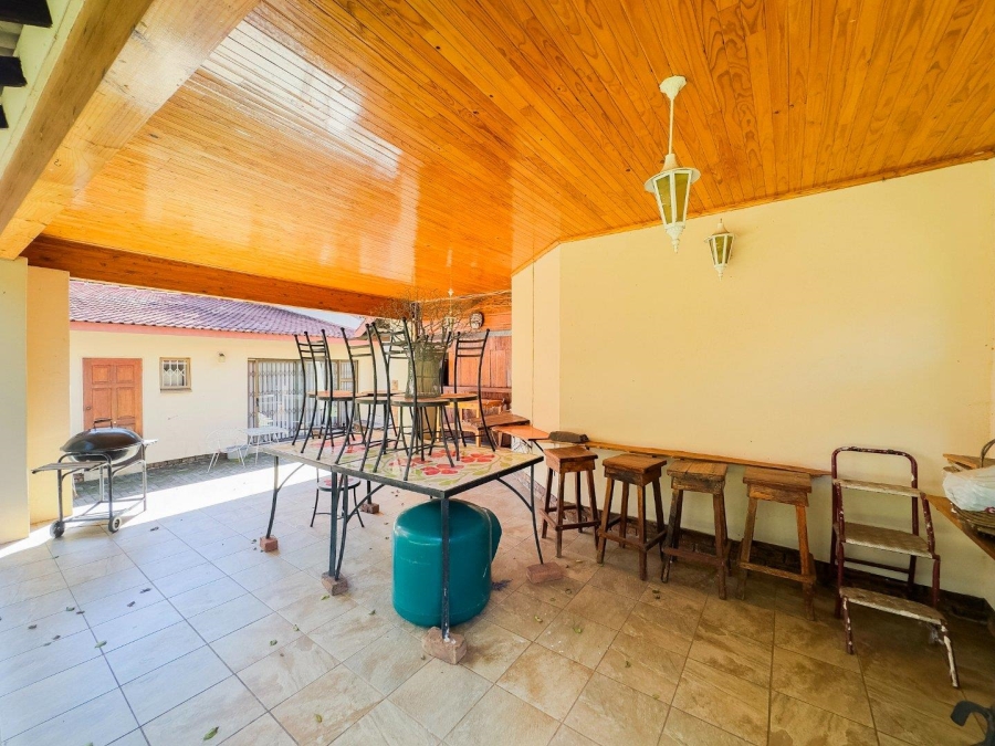 4 Bedroom Property for Sale in Florauna Gauteng