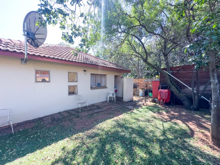 4 Bedroom Property for Sale in Florauna Gauteng