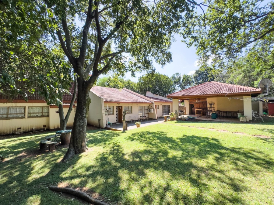 4 Bedroom Property for Sale in Florauna Gauteng