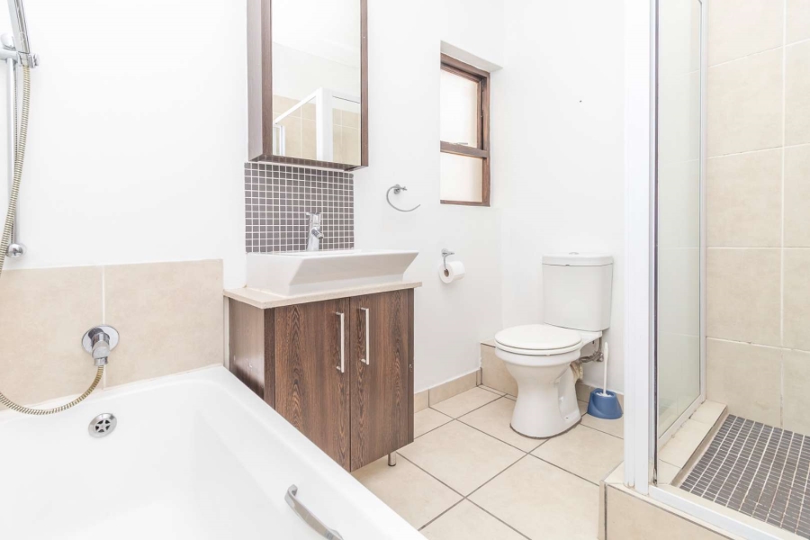 2 Bedroom Property for Sale in Fourways Gauteng