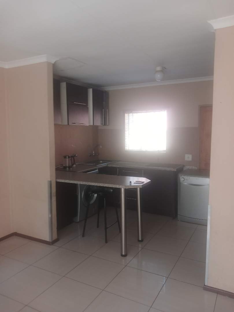 To Let 2 Bedroom Property for Rent in Akasia Gauteng