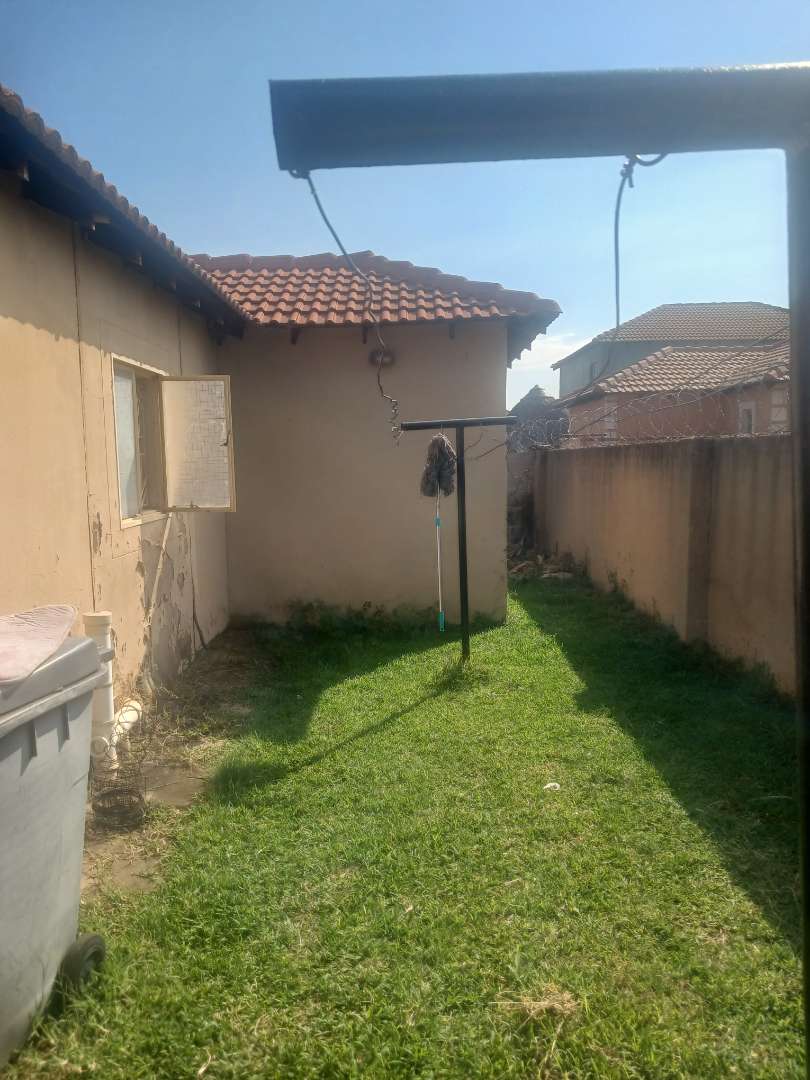 To Let 2 Bedroom Property for Rent in Akasia Gauteng