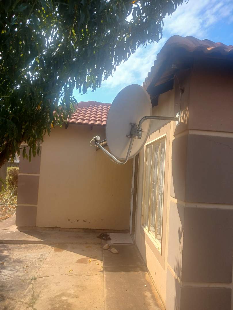 To Let 2 Bedroom Property for Rent in Akasia Gauteng