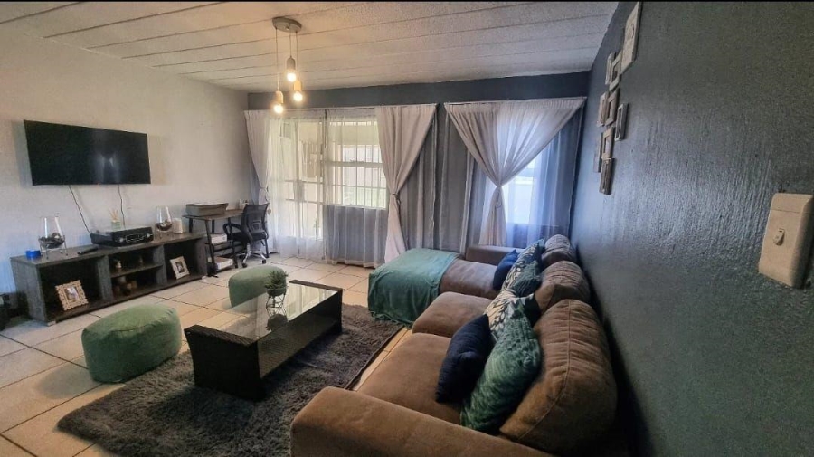 2 Bedroom Property for Sale in Meyersdal Gauteng