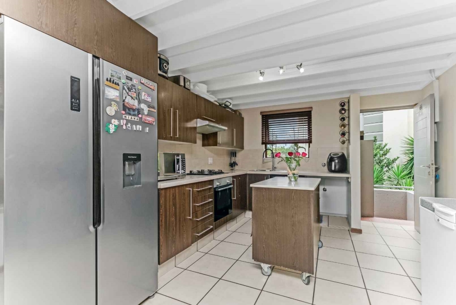 2 Bedroom Property for Sale in Broadacres Gauteng