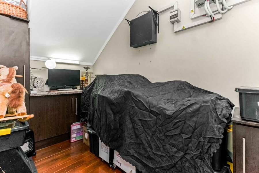 2 Bedroom Property for Sale in Broadacres Gauteng