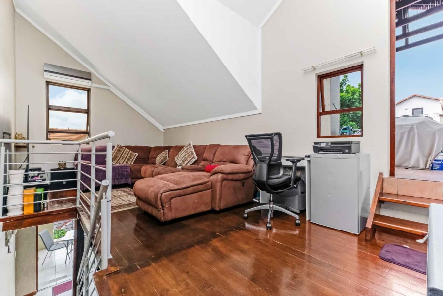 2 Bedroom Property for Sale in Broadacres Gauteng