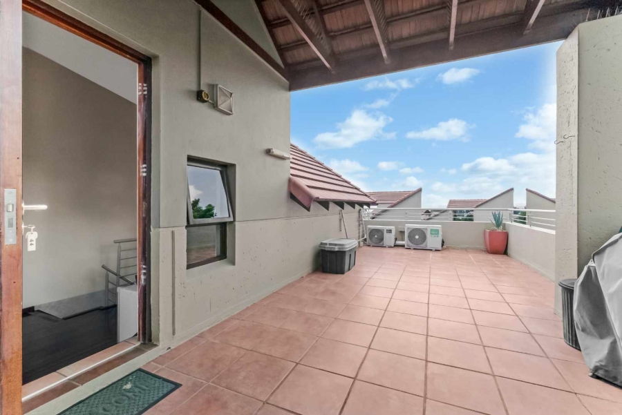 2 Bedroom Property for Sale in Broadacres Gauteng