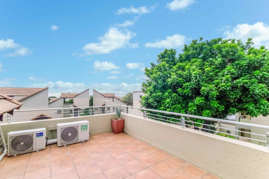 2 Bedroom Property for Sale in Broadacres Gauteng