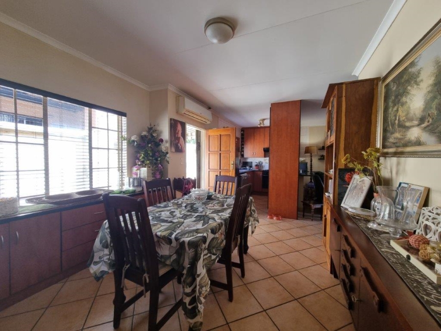 2 Bedroom Property for Sale in Faerie Glen Gauteng