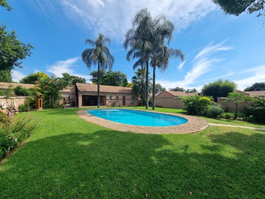 2 Bedroom Property for Sale in Faerie Glen Gauteng