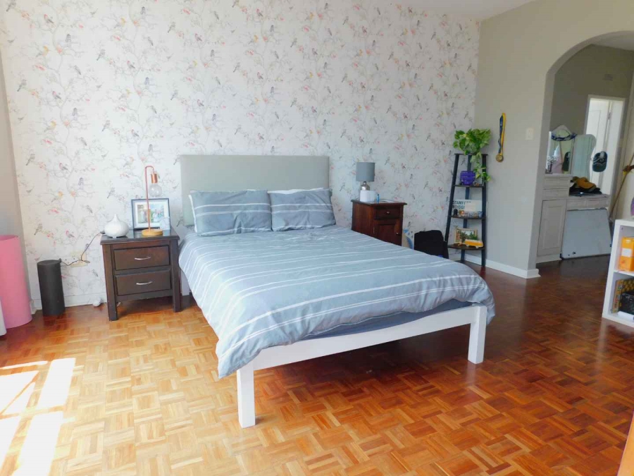 To Let 4 Bedroom Property for Rent in Illovo Gauteng