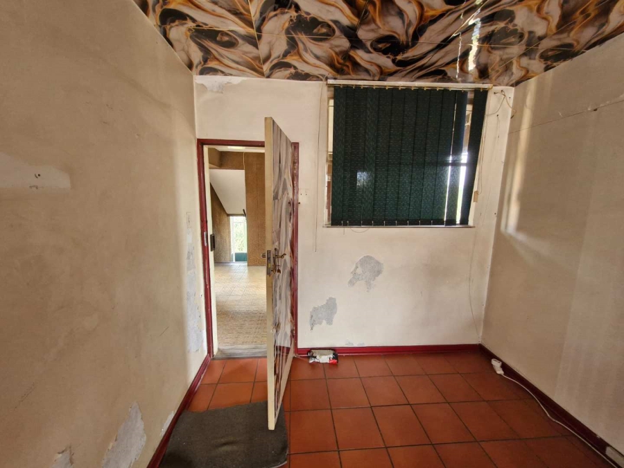 1 Bedroom Property for Sale in Weavind Park Gauteng