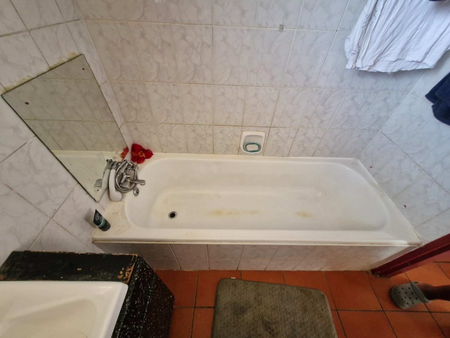 1 Bedroom Property for Sale in Weavind Park Gauteng