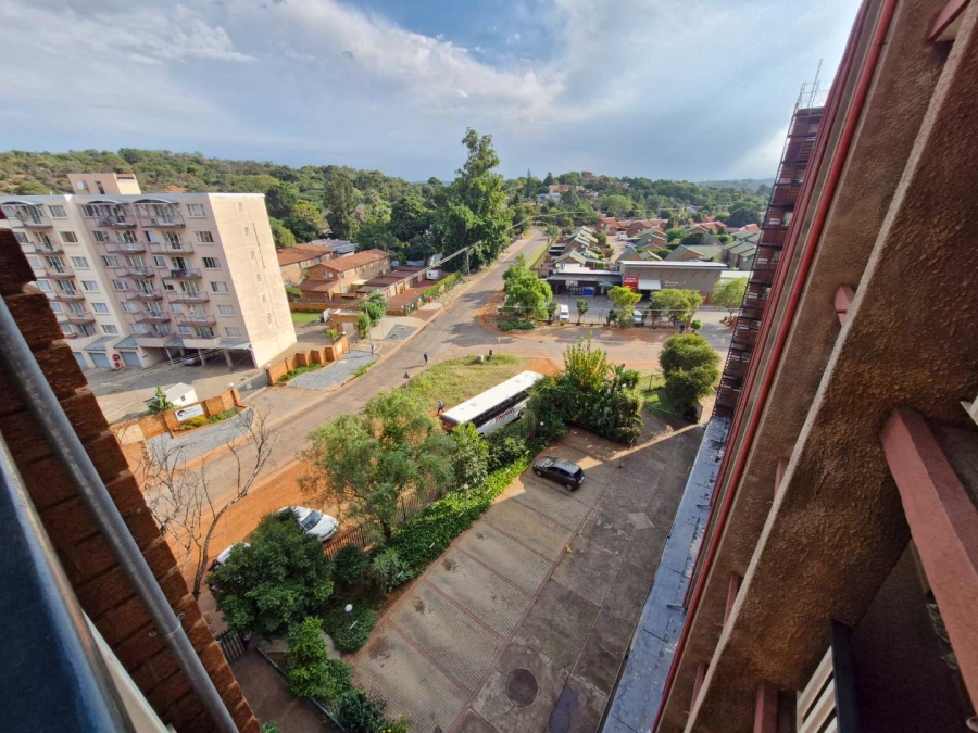 1 Bedroom Property for Sale in Weavind Park Gauteng