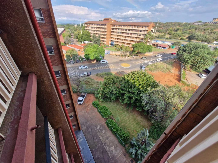 1 Bedroom Property for Sale in Weavind Park Gauteng