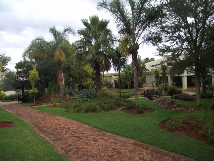 0 Bedroom Property for Sale in Zwavelpoort Gauteng