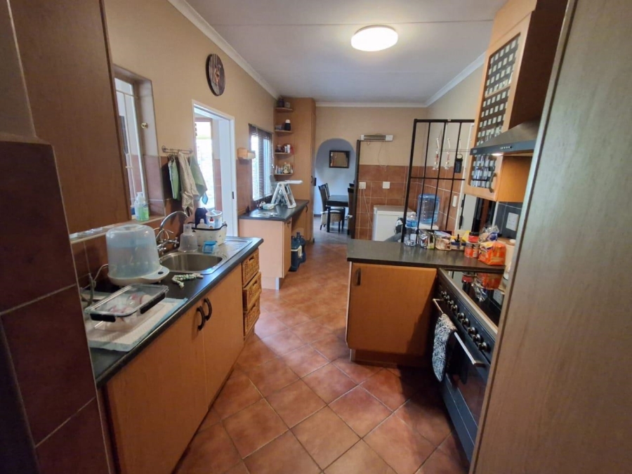 4 Bedroom Property for Sale in The Reeds Gauteng