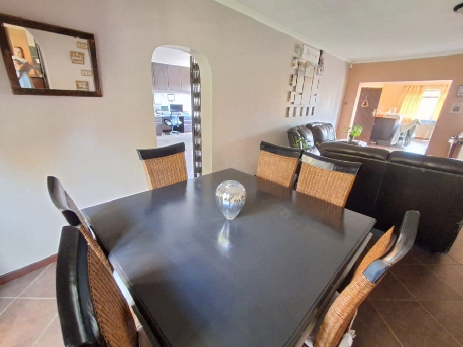 4 Bedroom Property for Sale in The Reeds Gauteng