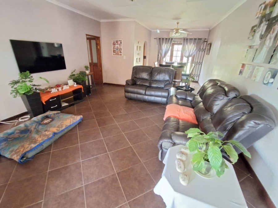 4 Bedroom Property for Sale in The Reeds Gauteng