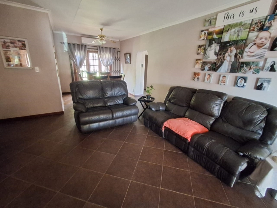 4 Bedroom Property for Sale in The Reeds Gauteng