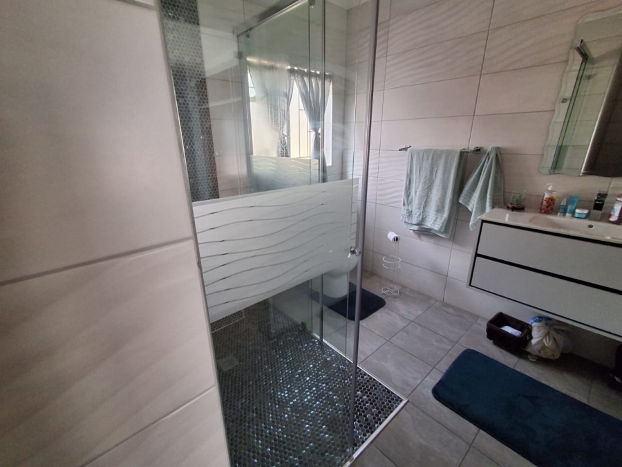 4 Bedroom Property for Sale in The Reeds Gauteng