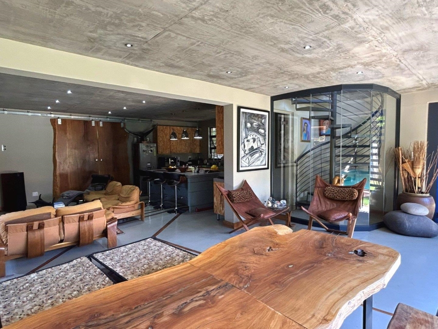 4 Bedroom Property for Sale in Baileys Muckleneuk Gauteng