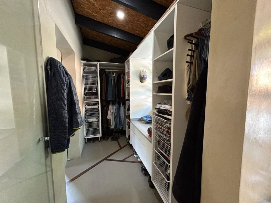 4 Bedroom Property for Sale in Baileys Muckleneuk Gauteng