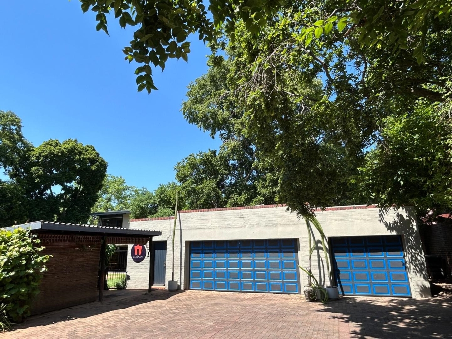 4 Bedroom Property for Sale in Baileys Muckleneuk Gauteng